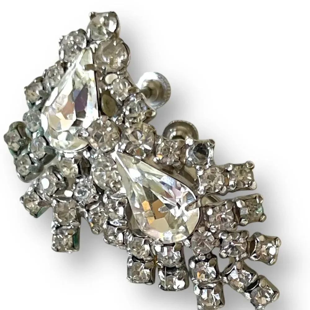 1.25” Screw Back 1950s Teardrop Cluster Crystal Rhinestone Earrings Silver Metal